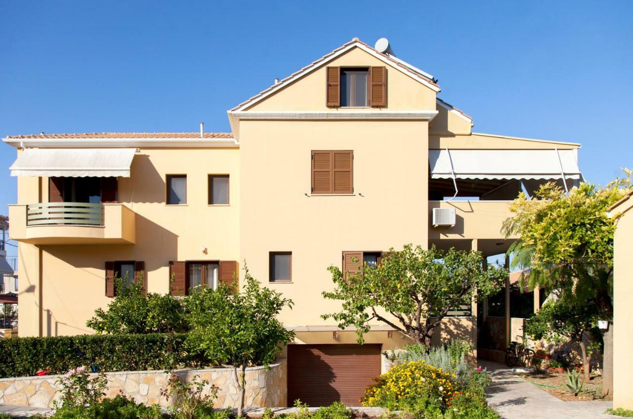 Aria Apartments Apolpaina エクステリア 写真